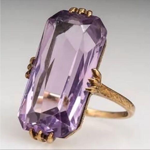 Elegant Gold Plated Purple Amythest Zirconia Gemstone Ring New In Box - Picture 1 of 4